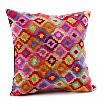 Embroidered Cushion Cover - Large Hejab Pattern